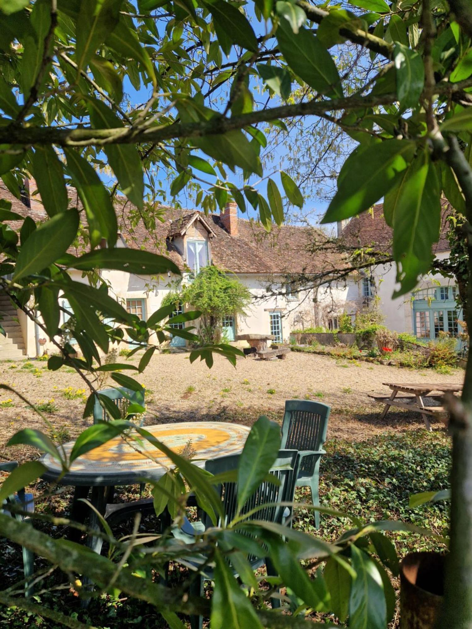 Ferme Equestre & Chambres D'Hotes Gateau Stables Proche Guedelon Saint-Amand-en-Puisaye ภายนอก รูปภาพ